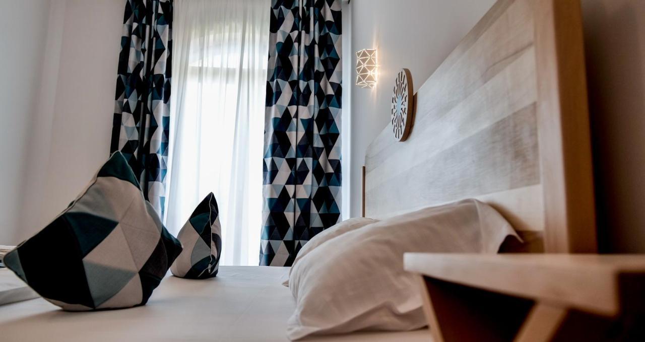 Conacul Olarilor Bed & Breakfast Baia de Fier Luaran gambar