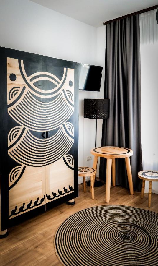 Conacul Olarilor Bed & Breakfast Baia de Fier Luaran gambar