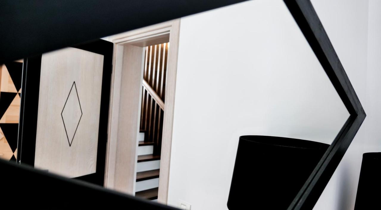 Conacul Olarilor Bed & Breakfast Baia de Fier Luaran gambar