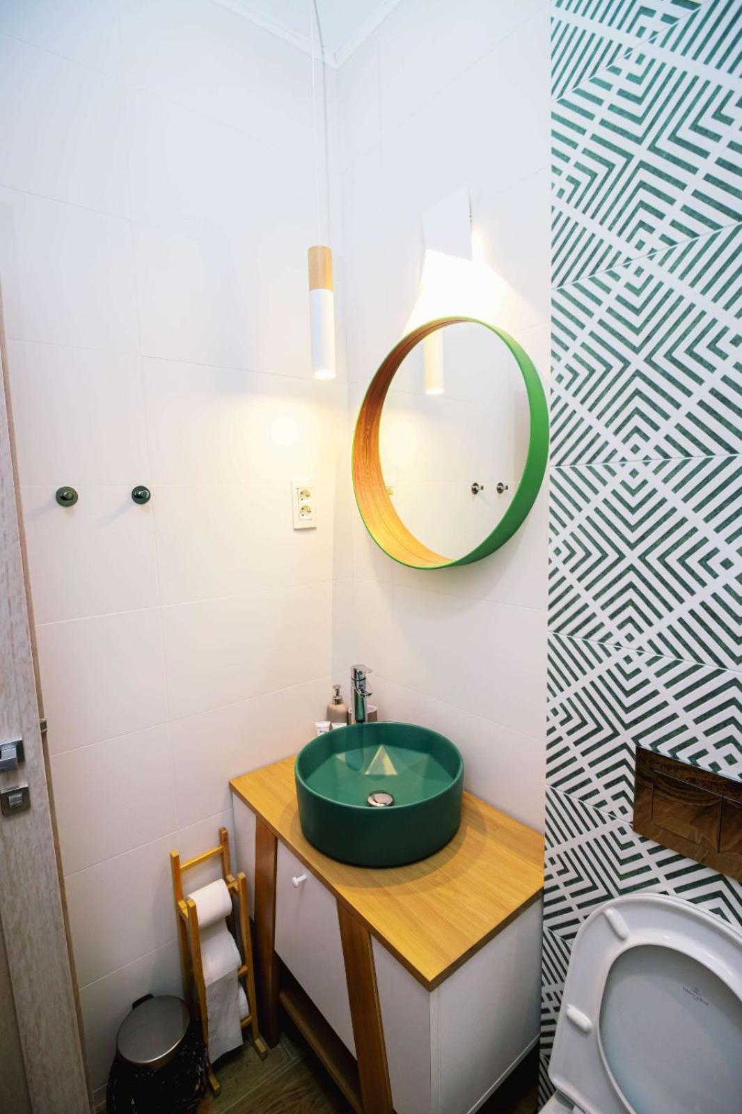 Conacul Olarilor Bed & Breakfast Baia de Fier Luaran gambar